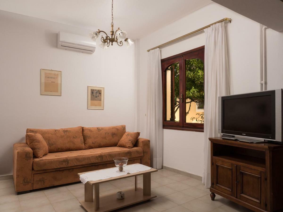 Romantic Corner Maisonette house Stalós Extérieur photo